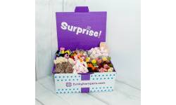 Famous Quarters Tuck Box