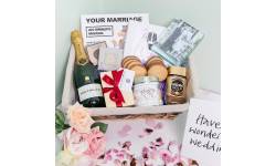 Just Married Hamper