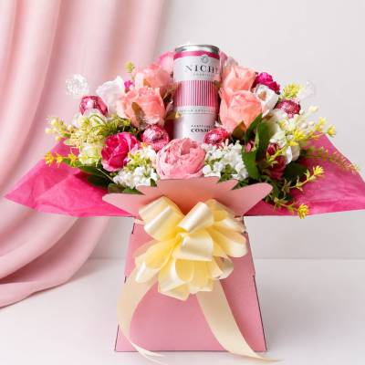 Raspberry Cosmo Chocolate Bouquet
