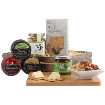 The Classic Cheese and Crackers Hamper