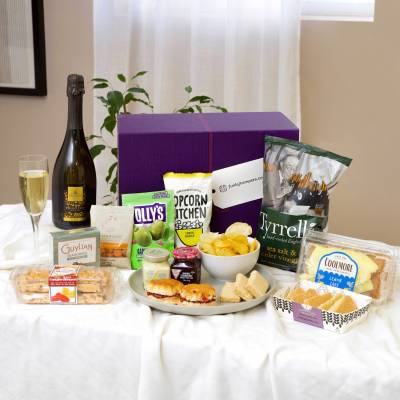 The Classic Luxury Food and Prosecco Hamper