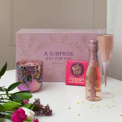 Pink Glow & Prosecco Gift Box