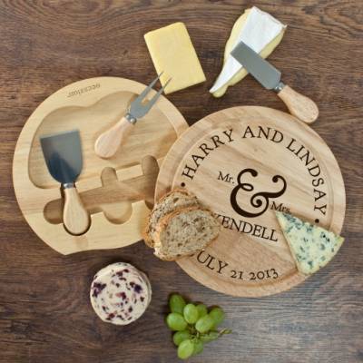 Personalised Mr and Mrs Classic Cheese Board Set
