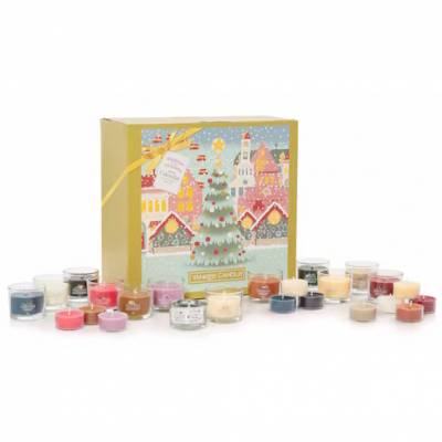 Yankee Candle Christmas Advent Calendar Book 2024