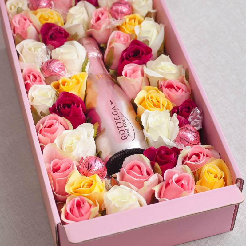 Pink Bottega Bloom Indulgence Box Pink Bottega Bloom Indulgence Box