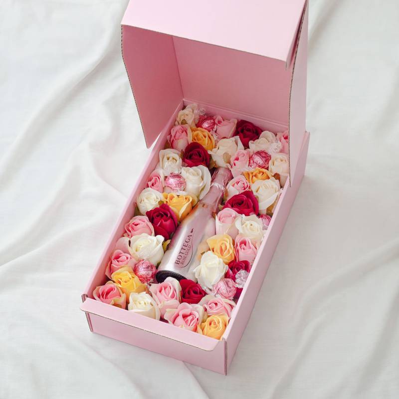 Pink Bottega Bloom Indulgence Box Pink Bottega Bloom Indulgence Box