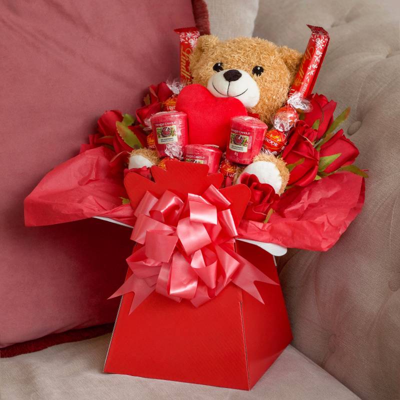 The Ultimate Chocolate & Yankee Candle Valentines Bouquet