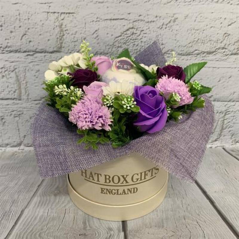 Luxury Soap Flowers and Vegan Bath Bomb White Hat Box