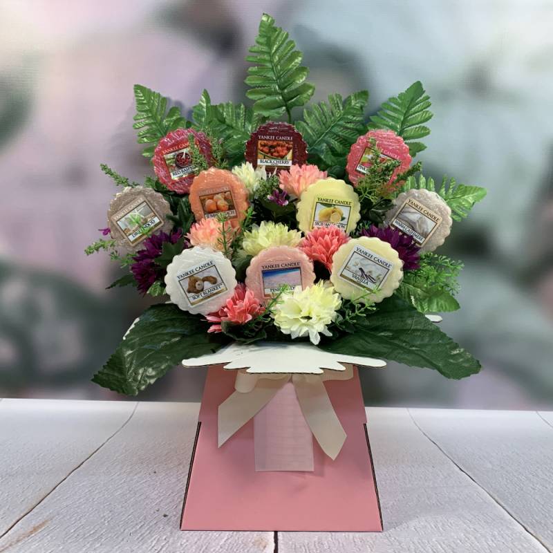 Yankee Candle and Carnations Bouquet