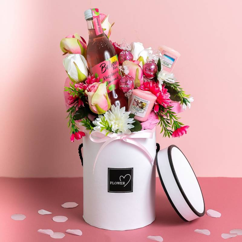 The Pink Lemonade and Yankee Candle Hat Box Bouquet