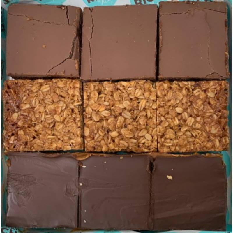 The Caramel Cakes Box