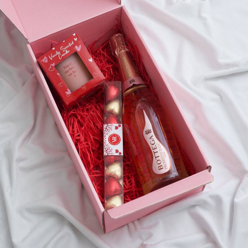 Sweet on You Prosecco & Chocolate Valentines Day Hamper