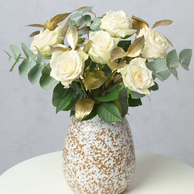 Christmas White Roses